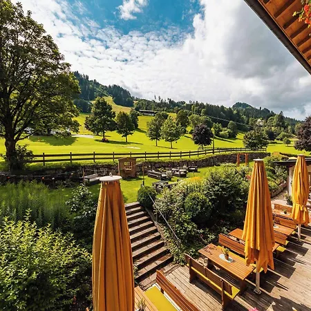 基茨比厄尔拉斯穆斯庭院酒店 基茨比厄尔